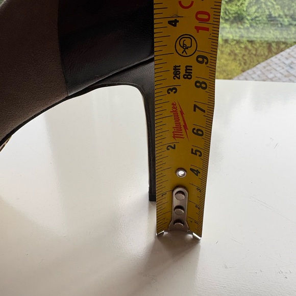 Ann Taylor leather heels - Picture 11 of 11